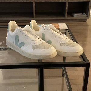 Veja - Women’s V-10 CWL - White Matcha - Size 9.5 US / 41 EU